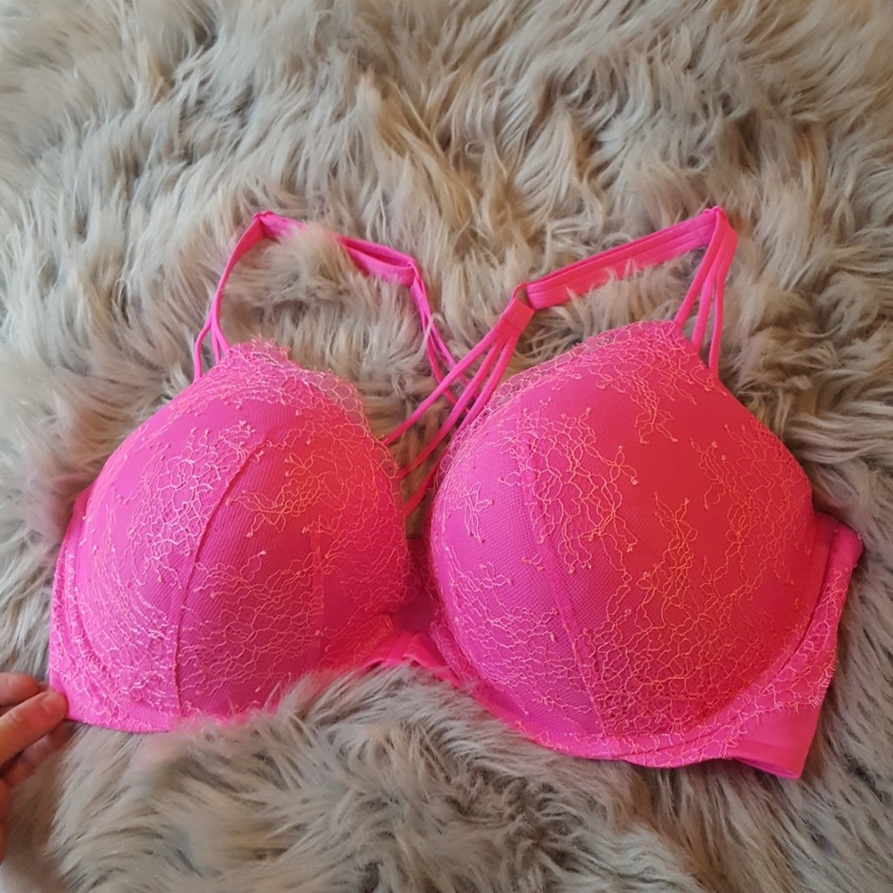 VICTORIA SECRET BRA 💞👜👒👡💎